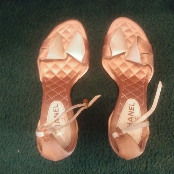 Chanel shoes - Picture 2 of 8